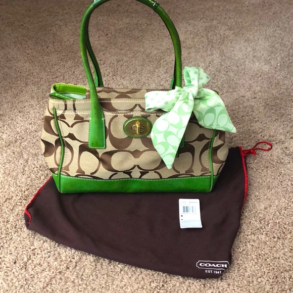 Coach 11557 Hampton Signature Madeline Tote - Picture 1 of 7